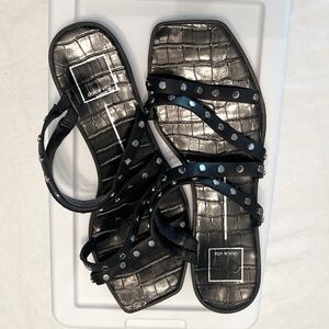 Dolce Vita size 9.5 strappy sandal in black.